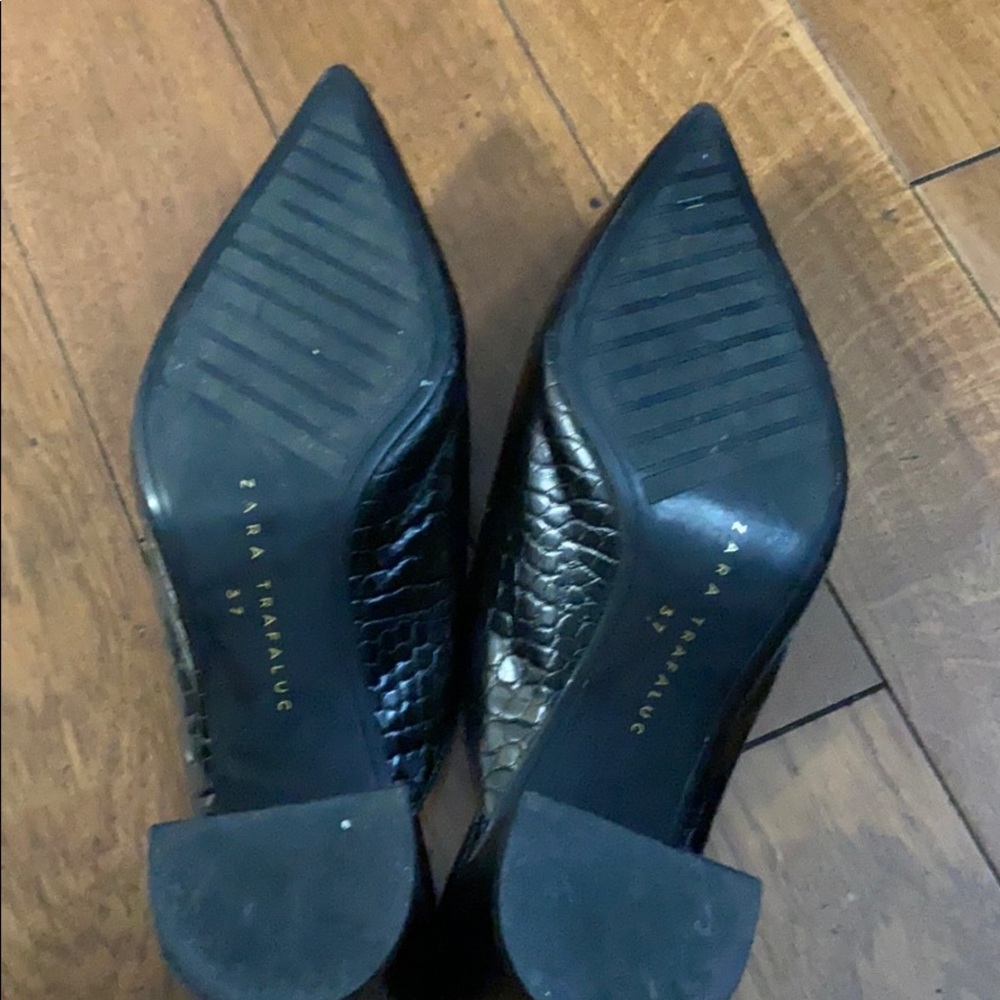 Zara Trafaluc Black Python Embossed Mules 37 (8) - image 5